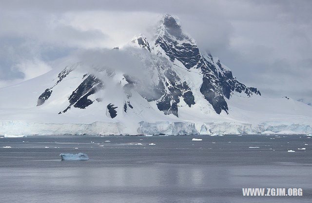 梦见别人生了一个小孩_周公解梦梦到别人生了