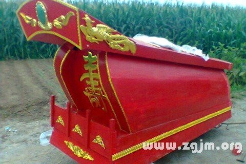 梦境解析，梦见人家抬棺材的深层含义与心理暗示