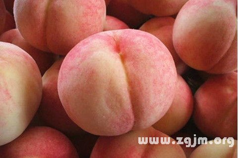 未婚女孩梦境中的甜蜜预兆，摘桃吃桃的寓意解析