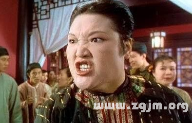 五十年后的梦境，奶奶带我砸碎棺材，爷爷的灵魂在诉说