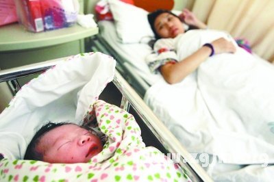 梦见同事生小孩_周公解梦