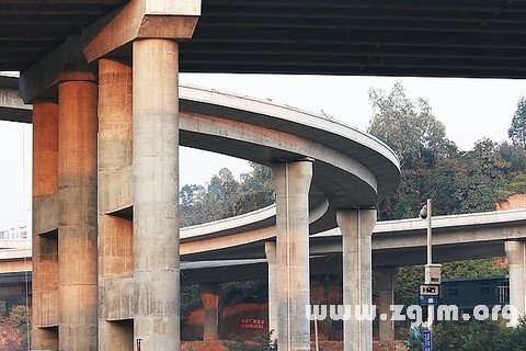 夢見橋柱