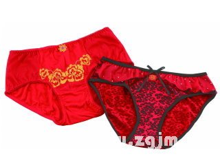 梦见穿红秋裤_梦见穿红秋裤是什么意思_周公