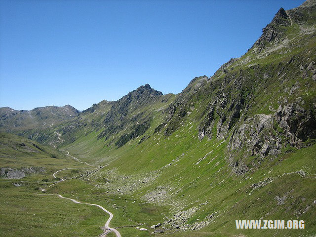 梦见前男友要打我