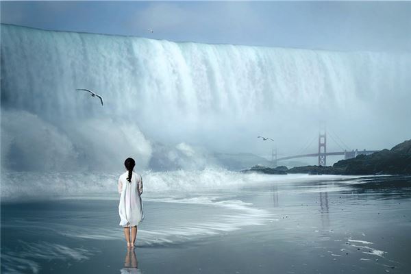 梦境的惊涛骇浪，解梦龙卷风与发大水的深层寓意