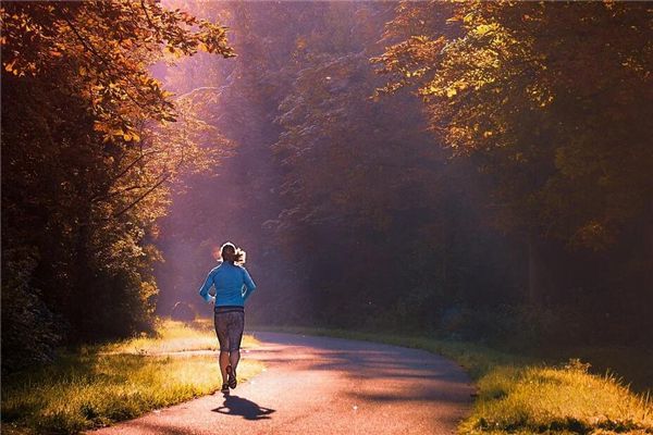 梦见被追着跑 周公解梦