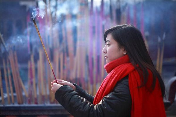 梦见烧香，心灵祈愿与现实预兆的交织