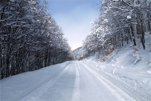 梦见厚厚的大雪 周公解梦