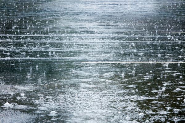 雨落梦境，探寻未知的寓意——解析梦见天在下雨不知道这梦是什么意思