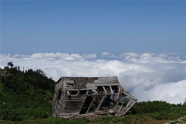 梦见房子倒塌