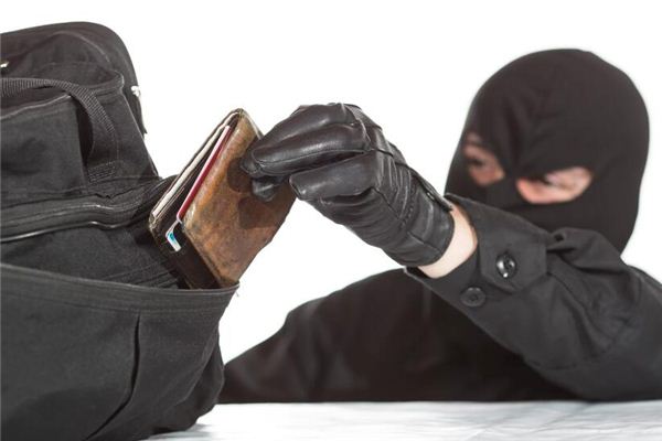 梦见钱包被盗 周公解梦梦到钱包被盗是什么意思 做梦梦见钱包被盗好不好 周公解梦官网