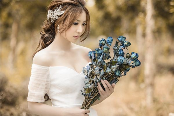 梦见同一个人 周公解梦梦到同一个人是什么意思 做梦梦见同一个人好不好 周公解梦官网