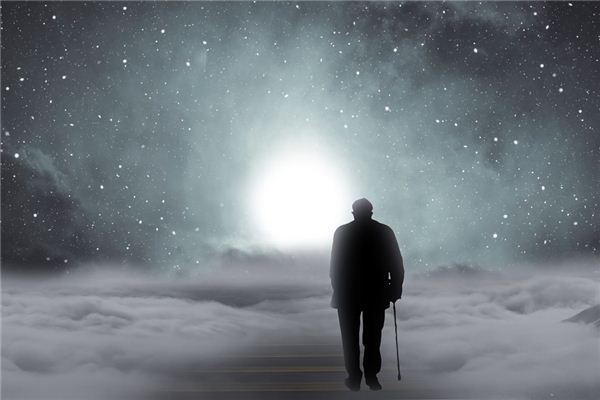 梦见到死去的人家里作客，解读潜意识的思念与和解