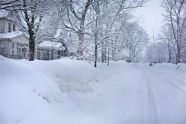 梦见下鹅毛大雪 周公解梦