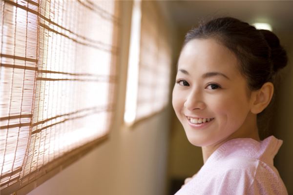 松柏木命缺什么