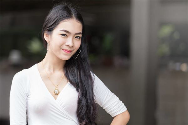 女属鸡的人脾气不好吗