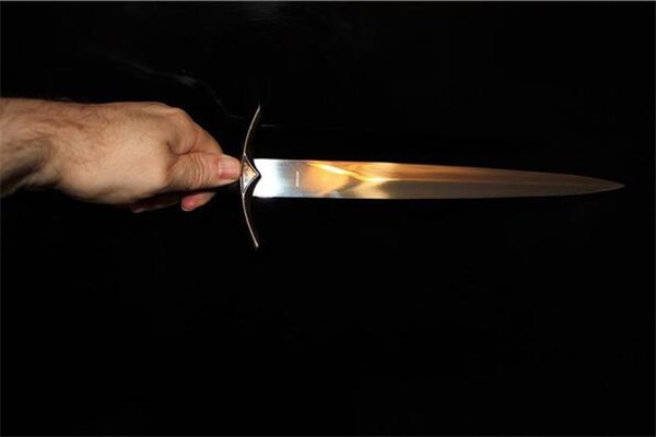 梦见被人用刀捅了有什么寓意吗 周公解梦