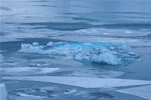 梦见河面结冰代表着什么