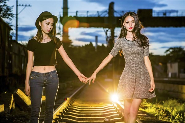 梦到女朋友闺蜜是什么预兆？