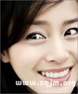 女人身体上的桃花痣