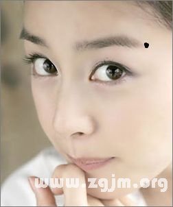 女人身体上的桃花痣