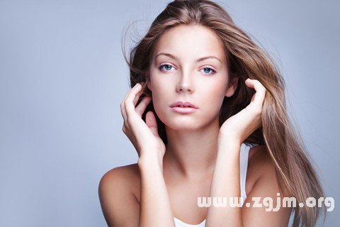 梦见长发披肩的女人是什么意思 梦见长发披肩的女人有什么预兆