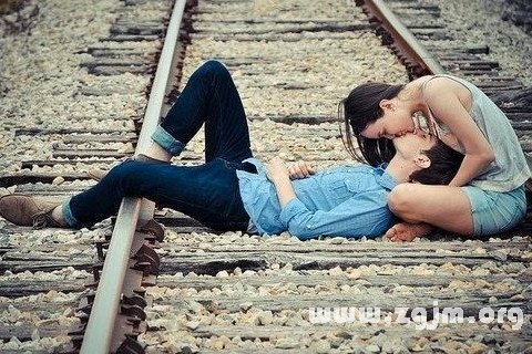 梦见朋友的情人是什么意思 梦见朋友的情人有什么预兆