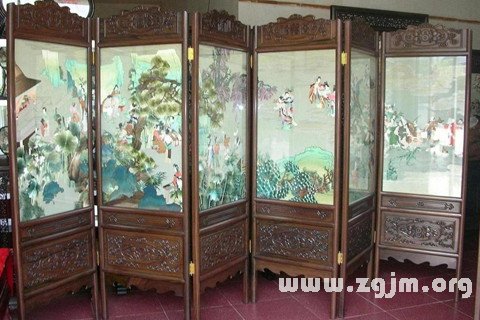 梦见屏风 画屏是什么意思 梦见屏风 画屏有什么预兆