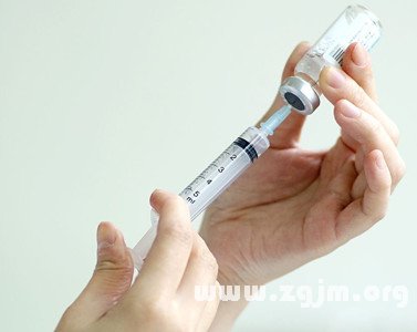 梦境解析，梦到一个人背后有一个血洞流脓