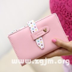 梦境解析,梦见捡了两个钱包而自己的钱包找不到了 梦境解析,梦见捡了两个钱包而自己的钱包找不到了