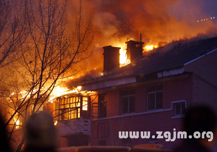 探索梦境奇观,解析比较奇怪的梦梦到闪电并起火的深层含义 探索梦境奇观,解析比较奇怪的梦梦到闪电并起火的深层含义