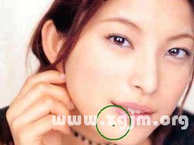 嘴唇下方有美人痣代表感情事业双丰收