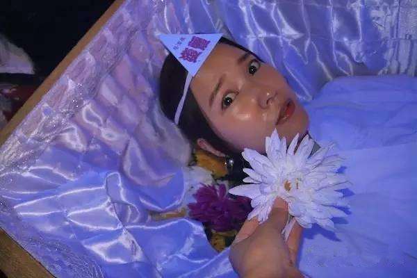 梦境迷离，解析梦见死人复活又死了的深层含义